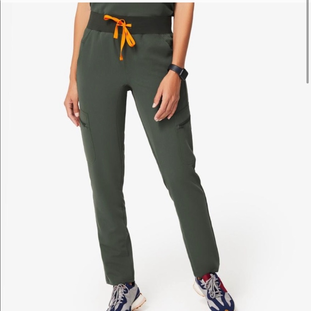 Figs moss kauro cargo scrub pants